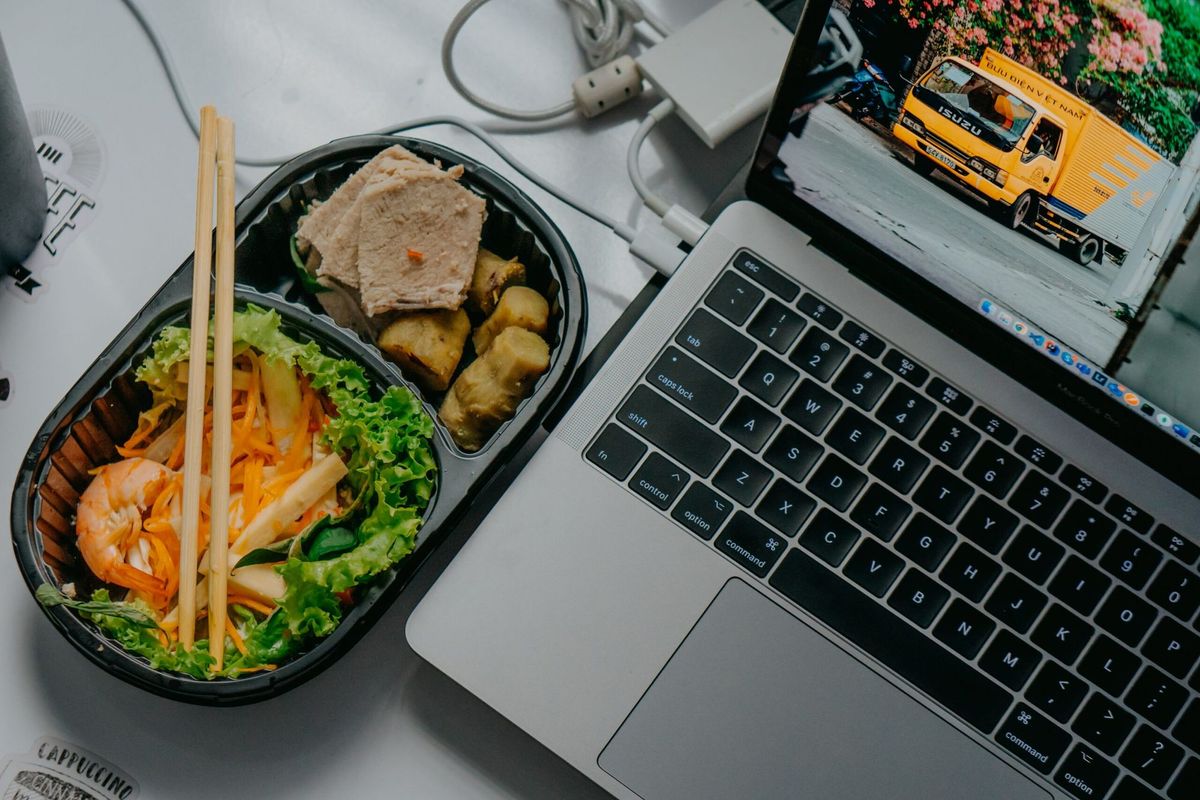 Efficient Eating: How Lowkey is Revolutionizing Food Delivery for Remote Workers